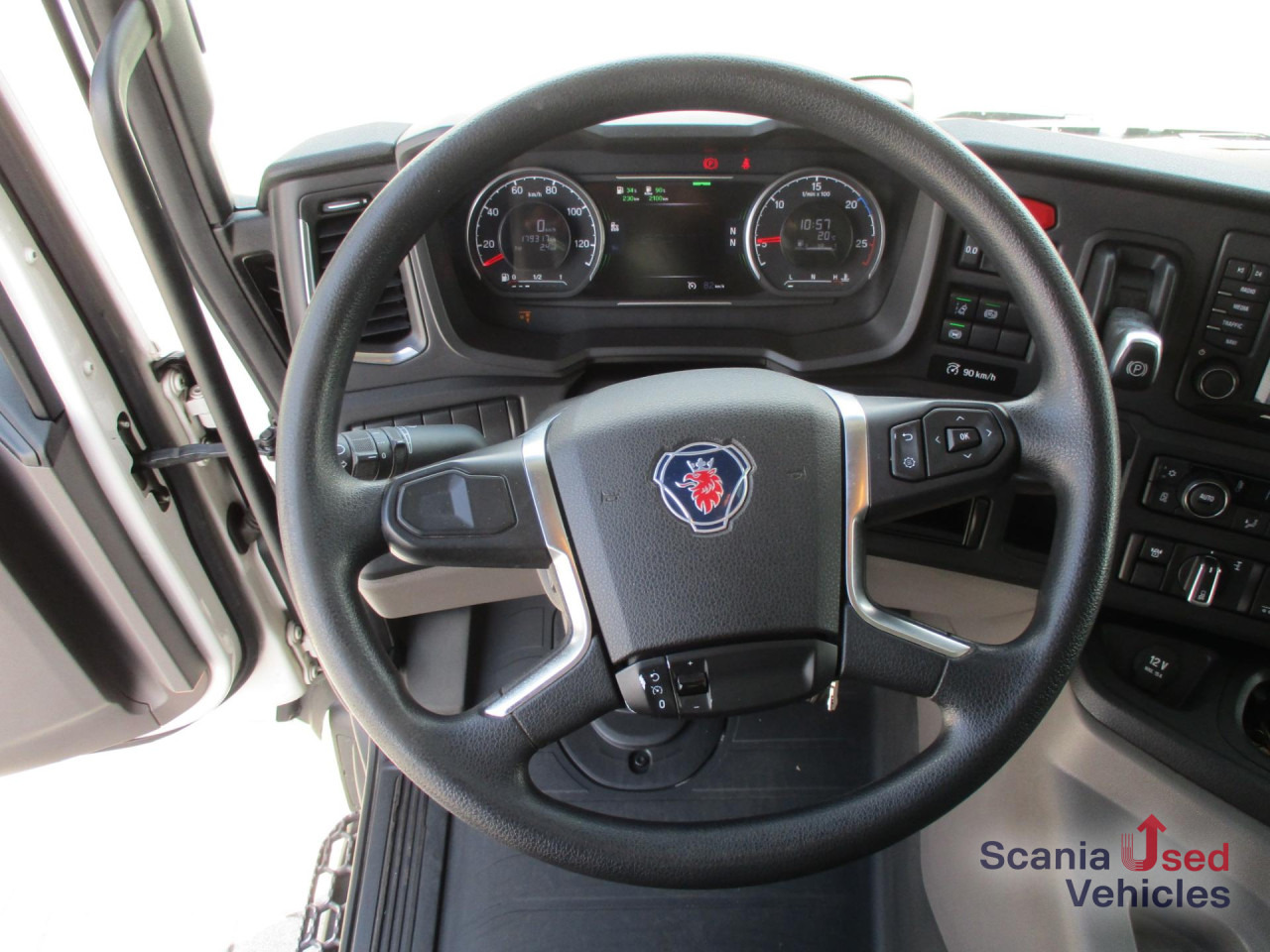 SCANIA P 320 B6x2*4LB - Gėrimų tiekimo sunkvežimis: foto 3 SCANIA P 320 B6x2*4LB - Gėrimų tiekimo sunkvežimis: foto 3