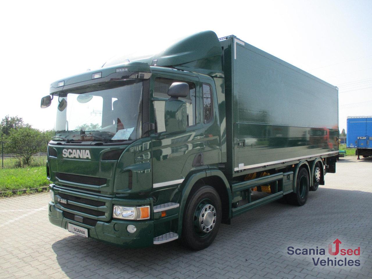 SCANIA P 320 DB6x2*4MLB EWERS Getränkeaufbau, 2 x AHK - Gėrimų tiekimo sunkvežimis: foto 1 SCANIA P 320 DB6x2*4MLB EWERS Getränkeaufbau, 2 x AHK - Gėrimų tiekimo sunkvežimis: foto 1