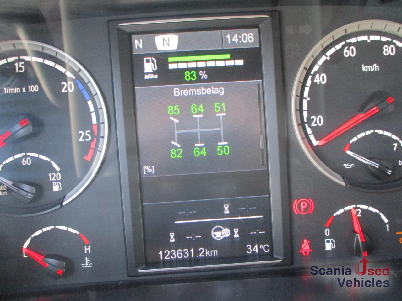 SCANIA P 320 DB6x2*4MLB EWERS Getränkeaufbau, 2 x AHK - Gėrimų tiekimo sunkvežimis: foto 4 SCANIA P 320 DB6x2*4MLB EWERS Getränkeaufbau, 2 x AHK - Gėrimų tiekimo sunkvežimis: foto 4