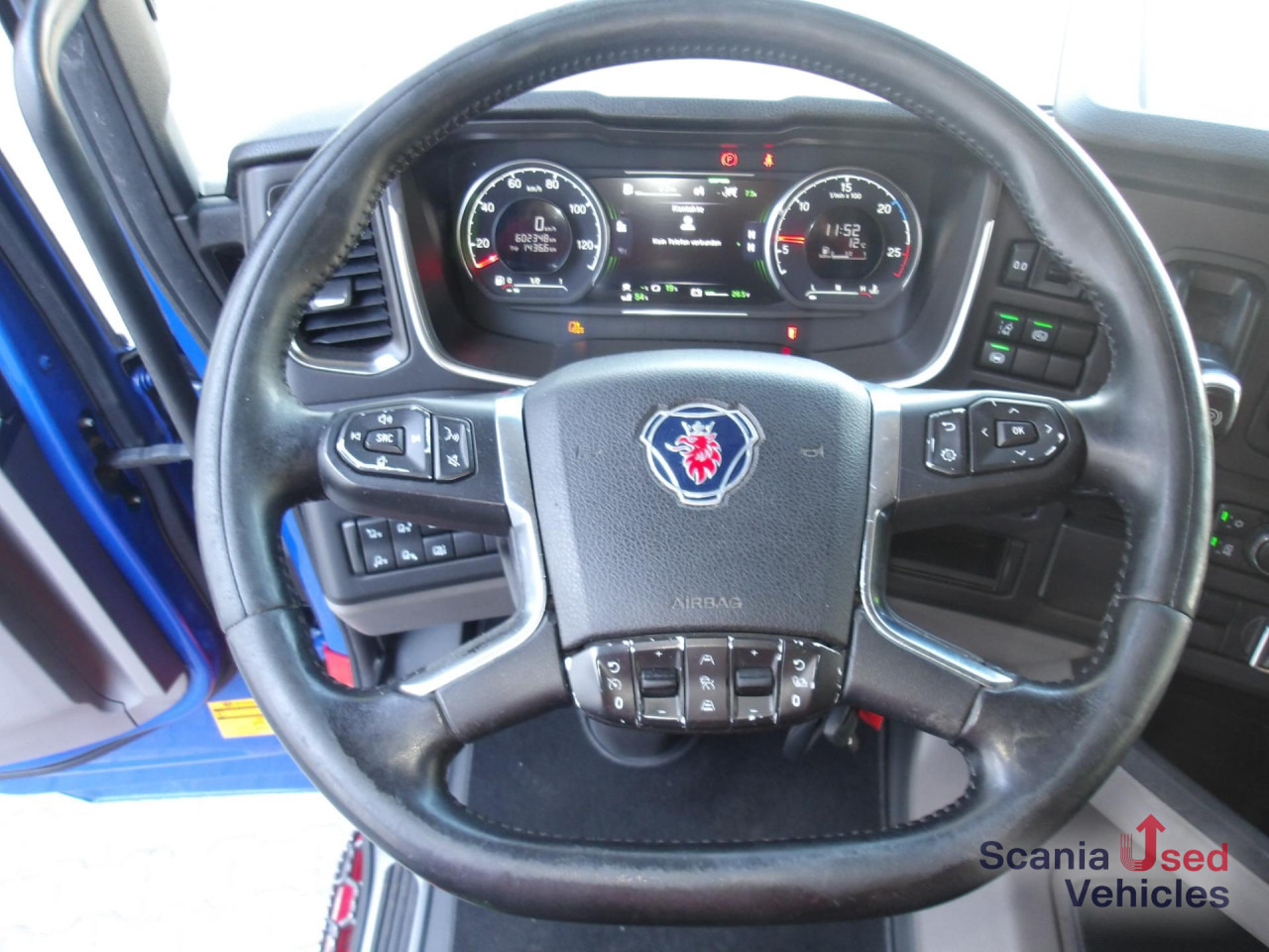 SCANIA R 450 A4x2EB / Retarder / Standklima / Mega - Vilkikas: foto 4 SCANIA R 450 A4x2EB / Retarder / Standklima / Mega - Vilkikas: foto 4