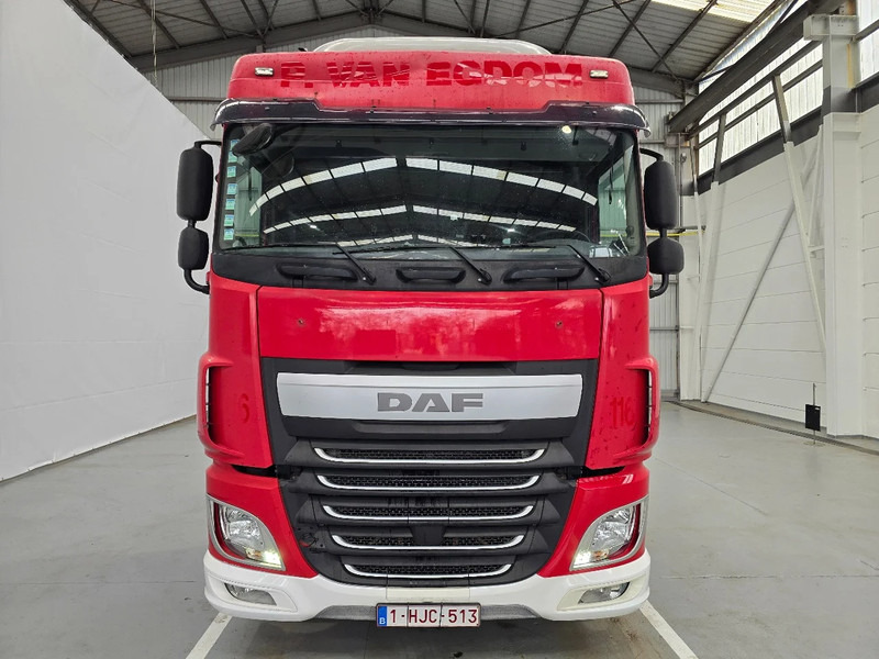 DAF XF 106.460 EURO 6 / RETARDER / PTO / MANUEL / AIRCO - Vilkikas: foto 2 DAF XF 106.460 EURO 6 / RETARDER / PTO / MANUEL / AIRCO - Vilkikas: foto 2