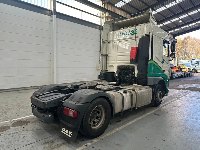 DAF XF 106.460 SPACECAB - Vilkikas: foto 5 DAF XF 106.460 SPACECAB - Vilkikas: foto 5