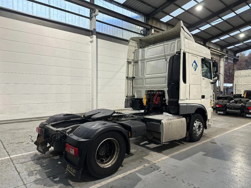 DAF XF 106.460 Spacecab - Vilkikas: foto 5 DAF XF 106.460 Spacecab - Vilkikas: foto 5