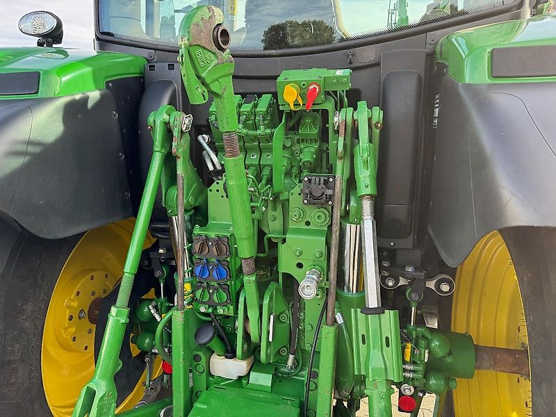 John Deere 6R130 AP 50KM + VOORLADER 2023 895 UUR STEEKASSEN!!! - Traktorius: foto 4 John Deere 6R130 AP 50KM + VOORLADER 2023 895 UUR STEEKASSEN!!! - Traktorius: foto 4