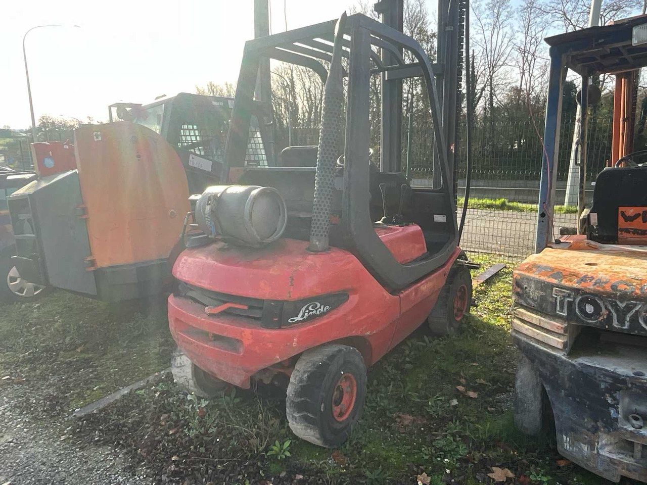 1991 LINDE H20T FORKLIFT - Šakinis krautuvas: foto 5 1991 LINDE H20T FORKLIFT - Šakinis krautuvas: foto 5