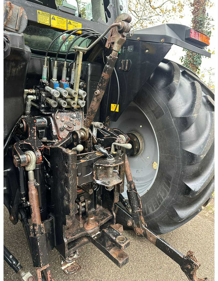 2001 MASSEY FERGUSON 6255 FOUR WHEEL DRIVE FARM TRACTOR - Traktorius: foto 5 2001 MASSEY FERGUSON 6255 FOUR WHEEL DRIVE FARM TRACTOR - Traktorius: foto 5