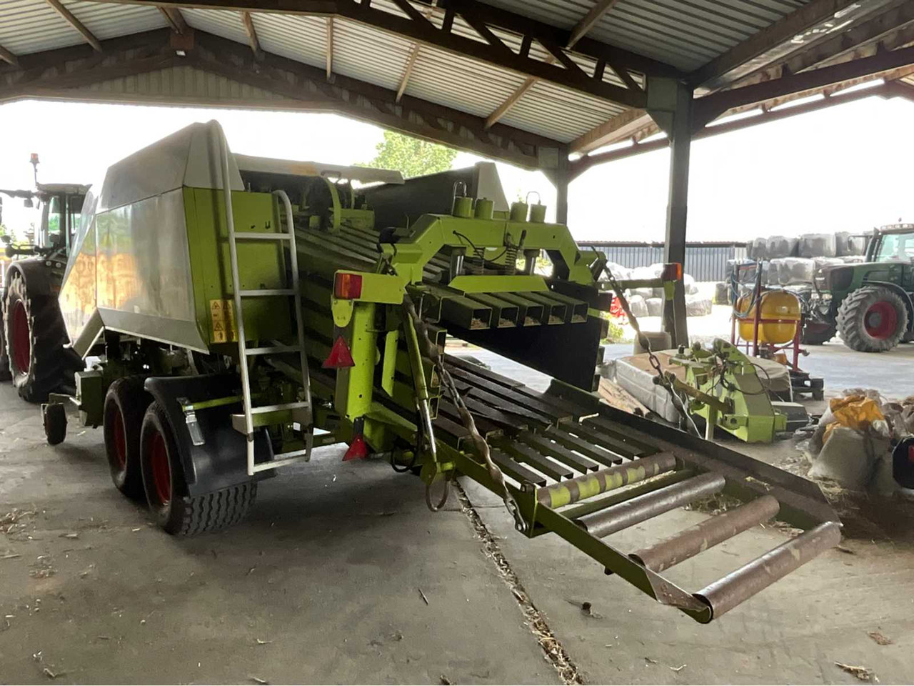 2006 Claas Quadrant 2200 baler - Stačiakampių ryšulių presas: foto 3 2006 Claas Quadrant 2200 baler - Stačiakampių ryšulių presas: foto 3