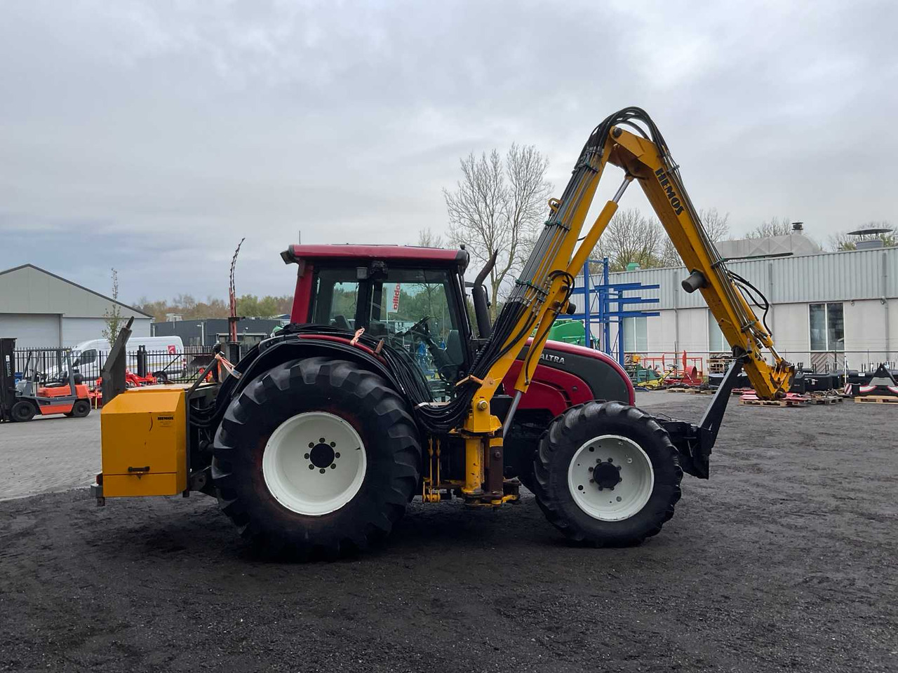 Traktorius 2008 VALTRA N121 HITECH FOUR WHEEL DRIVE FARM TRACTOR: foto 6
