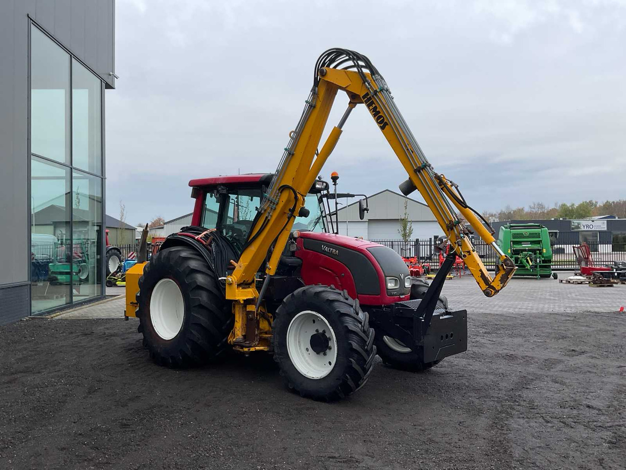 Traktorius 2008 VALTRA N121 HITECH FOUR WHEEL DRIVE FARM TRACTOR: foto 7