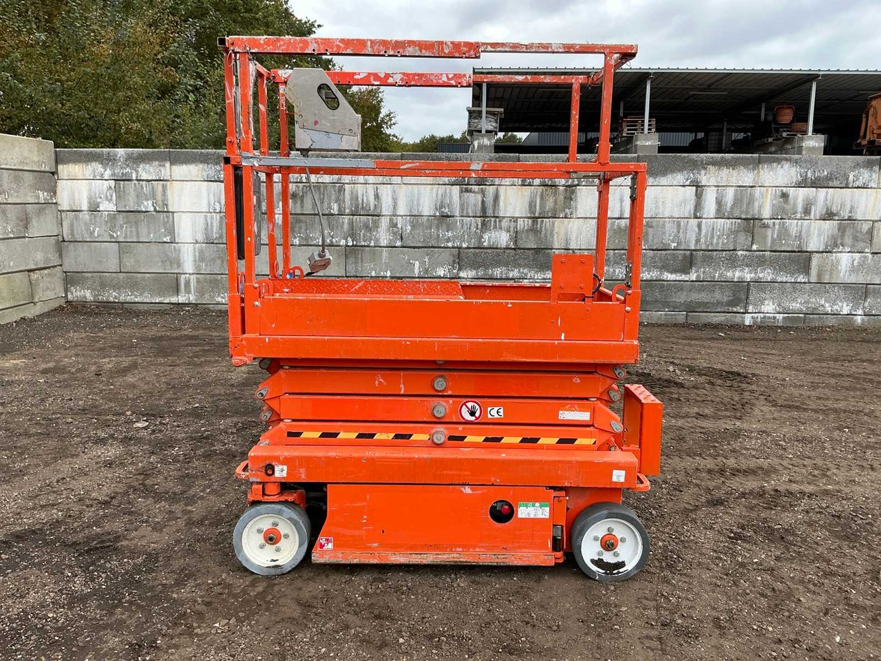 2015 SKYJACK SJ 111 3219 AERIAL PLATFORM - Kėlimo platforma: foto 2 2015 SKYJACK SJ 111 3219 AERIAL PLATFORM - Kėlimo platforma: foto 2