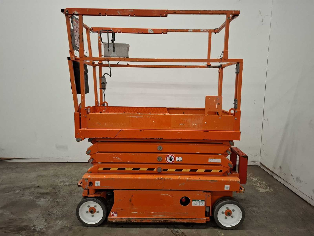 2015 SKYJACK SJ3219 AERIAL PLATFORM - Kėlimo platforma: foto 3 2015 SKYJACK SJ3219 AERIAL PLATFORM - Kėlimo platforma: foto 3