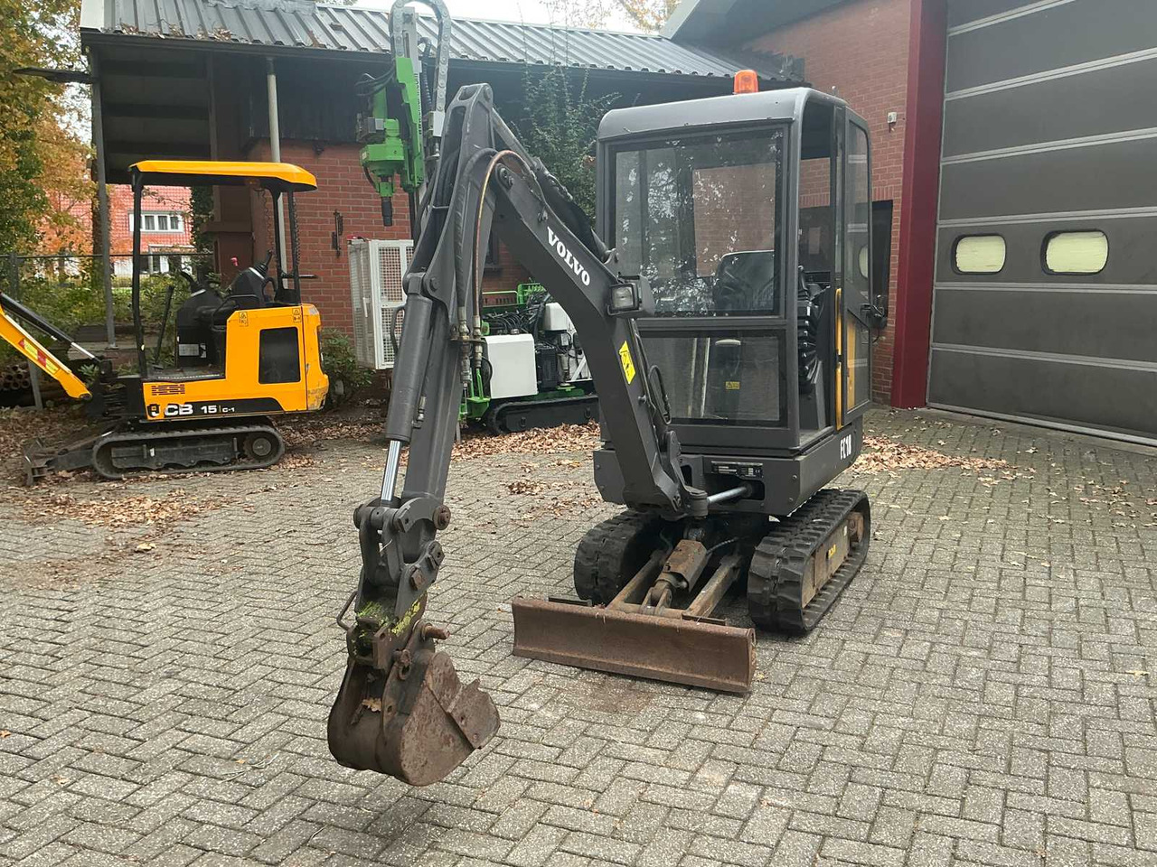 2015 VOLVO EC-18D MINI EXCAVATOR - Mini ekskavatorius: foto 2 2015 VOLVO EC-18D MINI EXCAVATOR - Mini ekskavatorius: foto 2