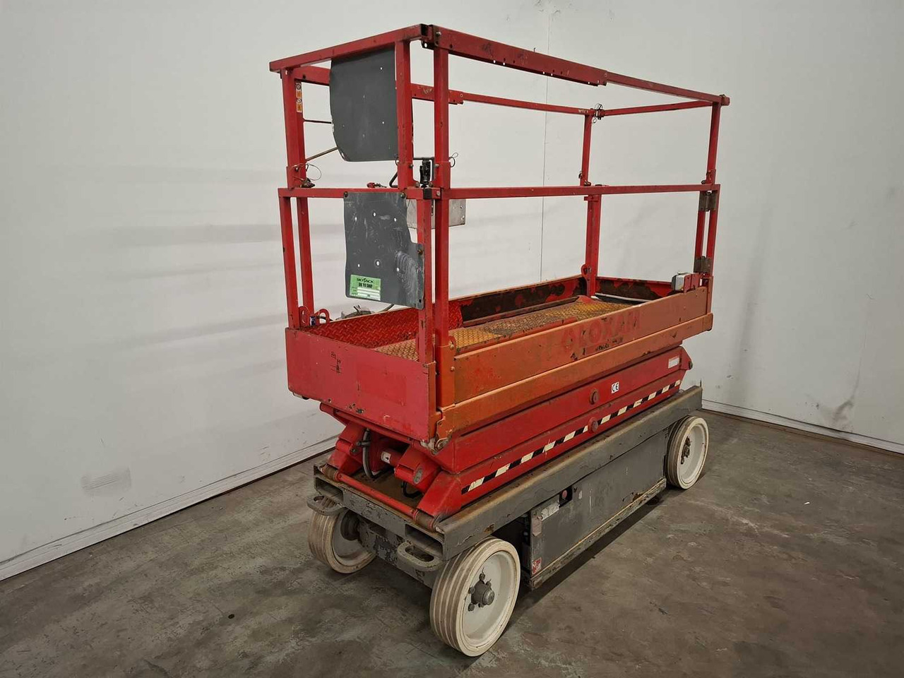 2016 SKYJACK SJ3220 AERIAL PLATFORM - Kėlimo platforma: foto 1 2016 SKYJACK SJ3220 AERIAL PLATFORM - Kėlimo platforma: foto 1