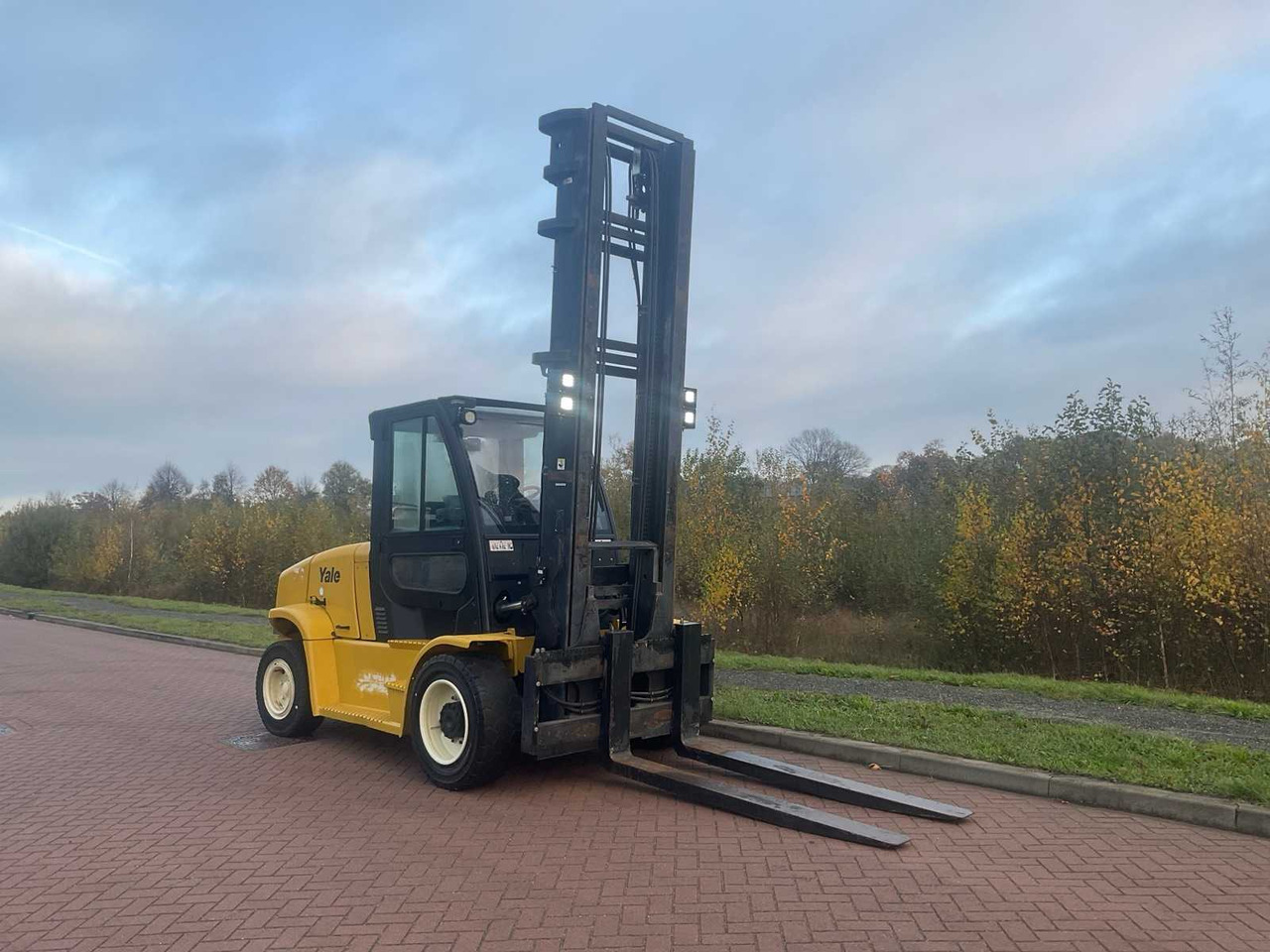 2017 YALE GDP80V FORKLIFT - Šakinis krautuvas: foto 2 2017 YALE GDP80V FORKLIFT - Šakinis krautuvas: foto 2