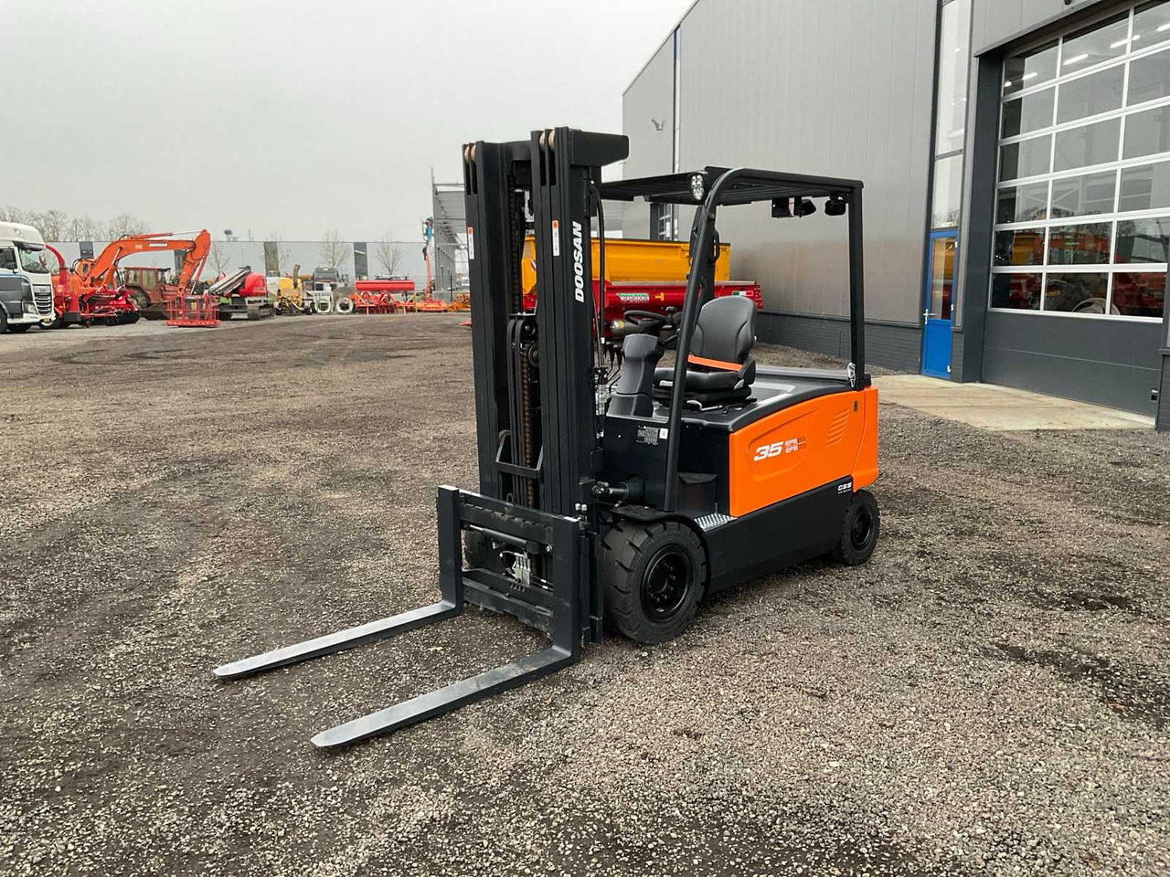 2023 DOOSAN B35X-7B PLUS FORKLIFT - Šakinis krautuvas: foto 3 2023 DOOSAN B35X-7B PLUS FORKLIFT - Šakinis krautuvas: foto 3