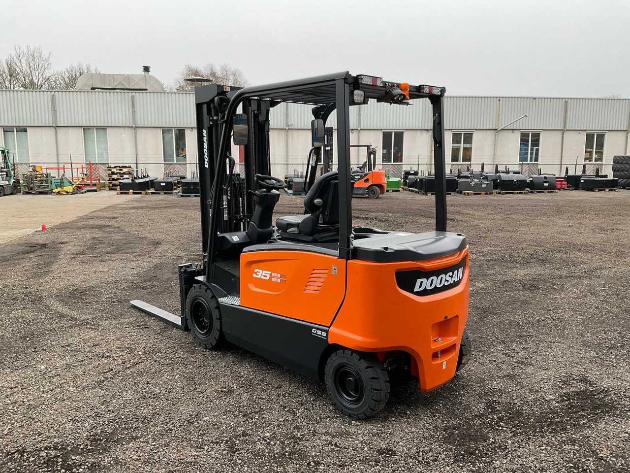 2023 DOOSAN B35X-7B PLUS FORKLIFT - Šakinis krautuvas: foto 5 2023 DOOSAN B35X-7B PLUS FORKLIFT - Šakinis krautuvas: foto 5