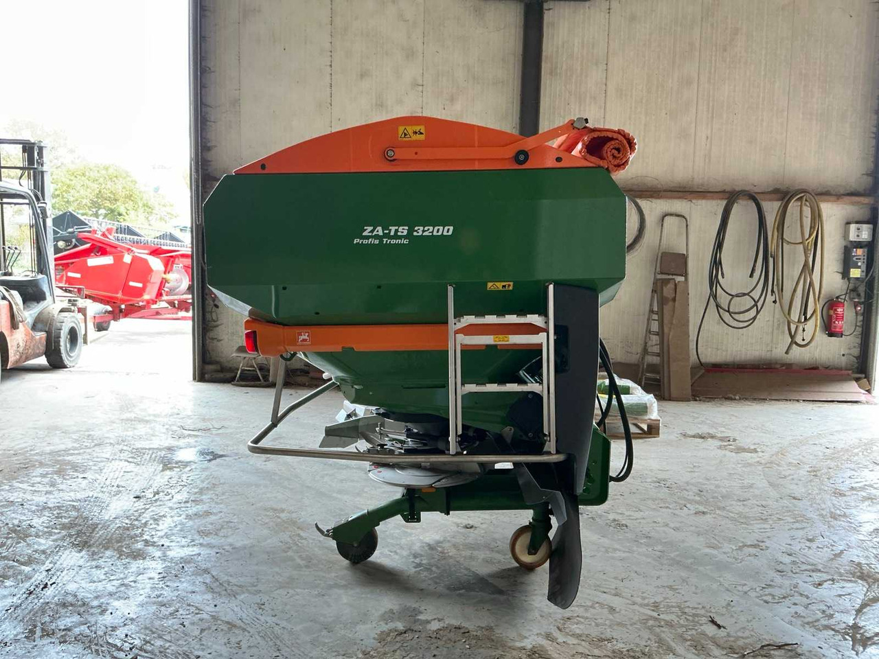 Amazone ZA-TS 3200 - Trąšų barstytuvas: foto 2 Amazone ZA-TS 3200 - Trąšų barstytuvas: foto 2
