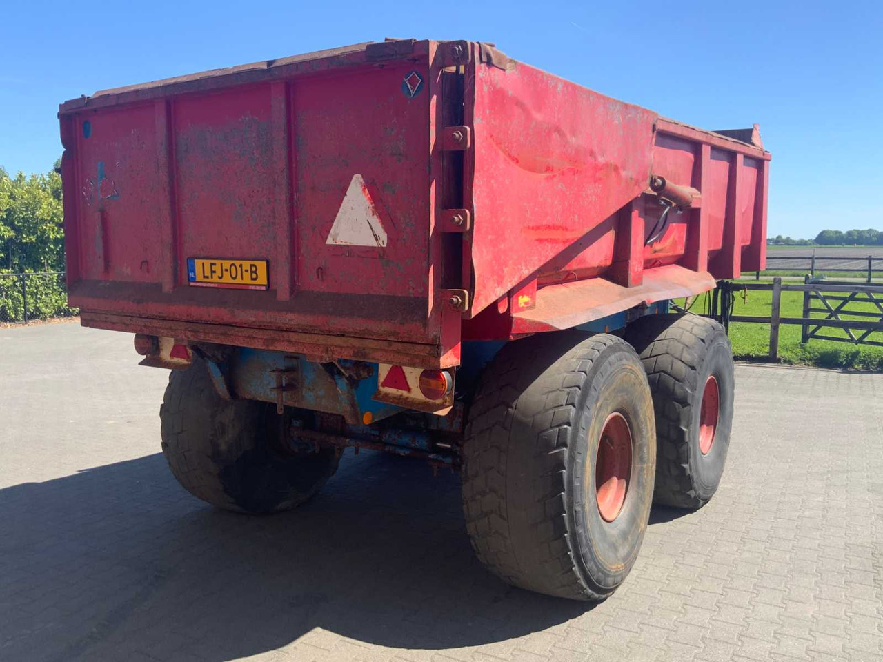 Beco Gigant 240 - Savivartė traktorinė priekaba: foto 3 Beco Gigant 240 - Savivartė traktorinė priekaba: foto 3