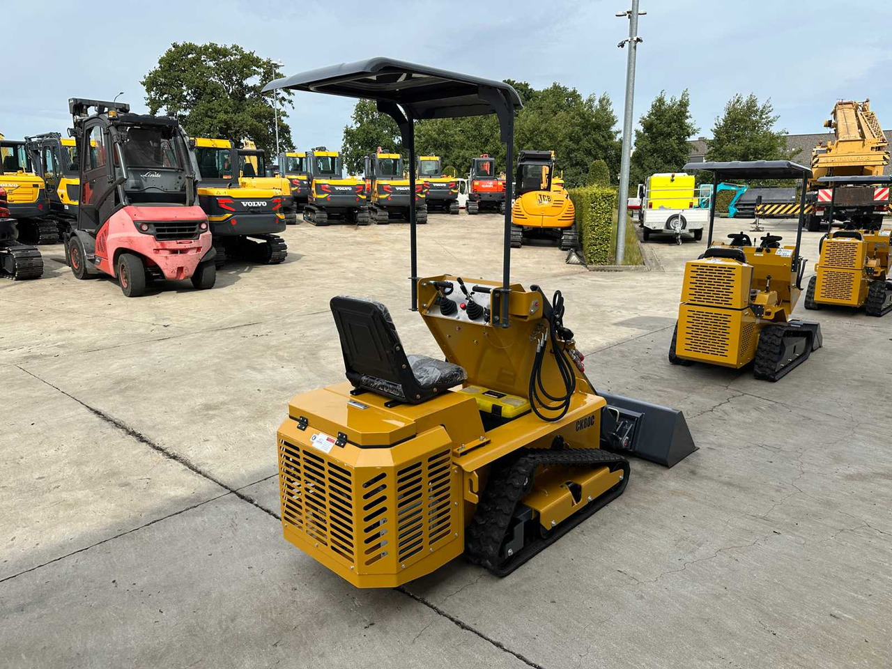 CAPTOK - 2025 - CK80C - SKID STEER LOADER - Vikšrinis mini krautuvas: foto 4 CAPTOK - 2025 - CK80C - SKID STEER LOADER - Vikšrinis mini krautuvas: foto 4