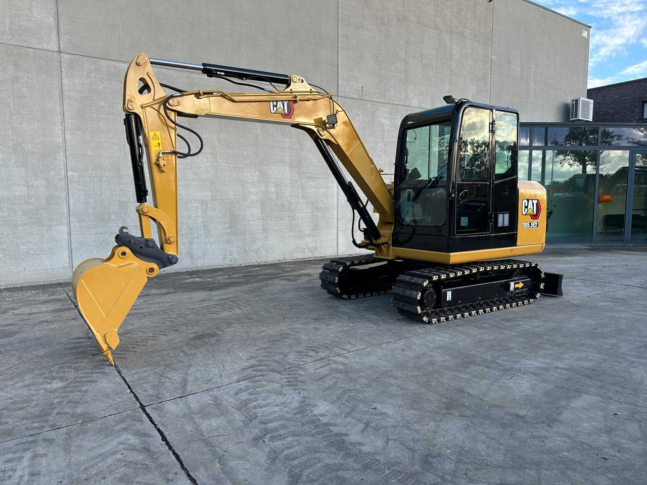 CATERPILLAR - 2015 - 305.5E2 - MIDI EXCAVATOR - Ekskavatorius: foto 1 CATERPILLAR - 2015 - 305.5E2 - MIDI EXCAVATOR - Ekskavatorius: foto 1