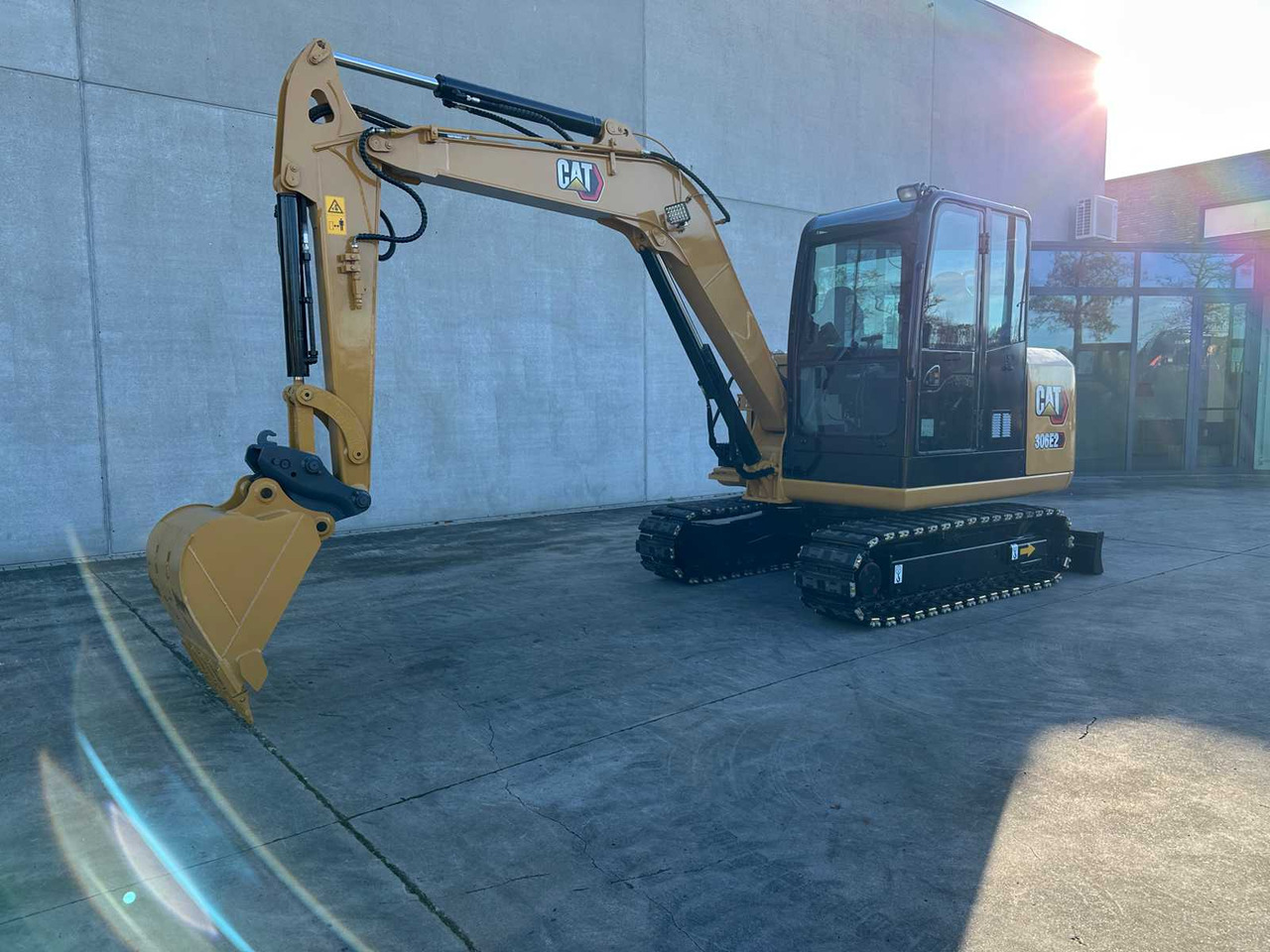 CATERPILLAR - 2016 - 306 - MIDI EXCAVATOR - Ekskavatorius: foto 1 CATERPILLAR - 2016 - 306 - MIDI EXCAVATOR - Ekskavatorius: foto 1