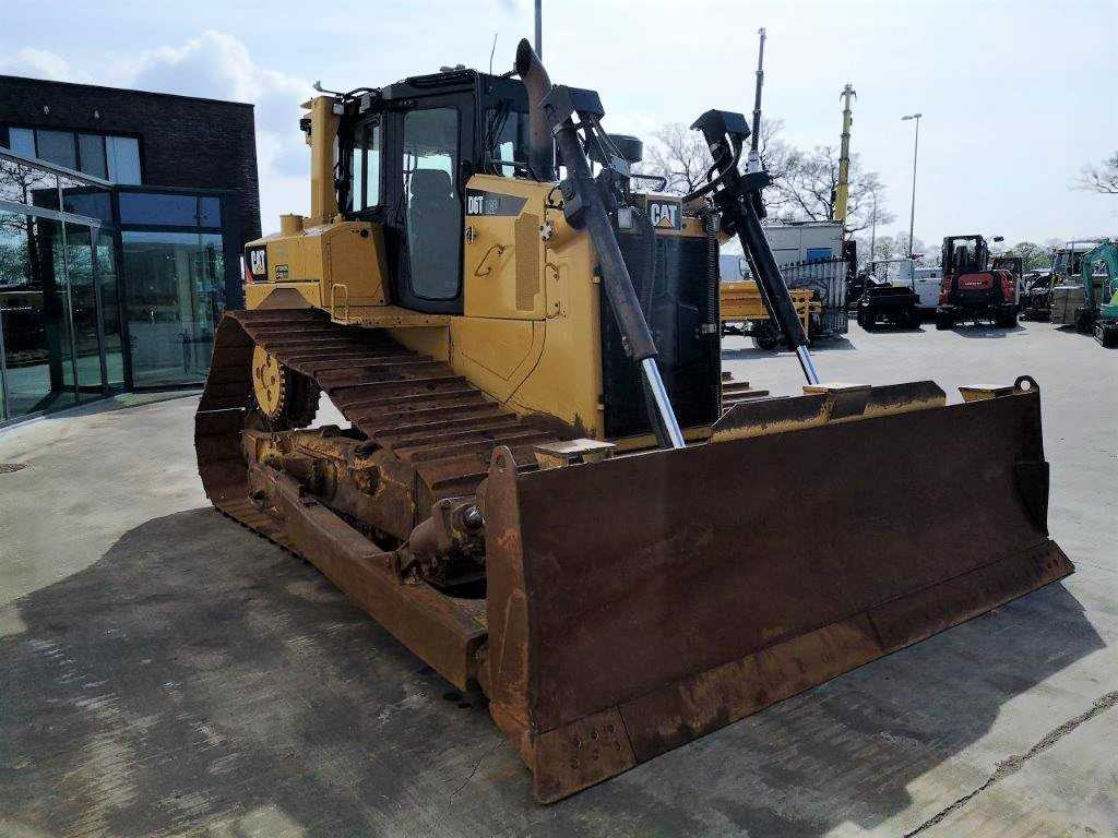 CATERPILLAR D6T LGP - Buldozeris: foto 4 CATERPILLAR D6T LGP - Buldozeris: foto 4
