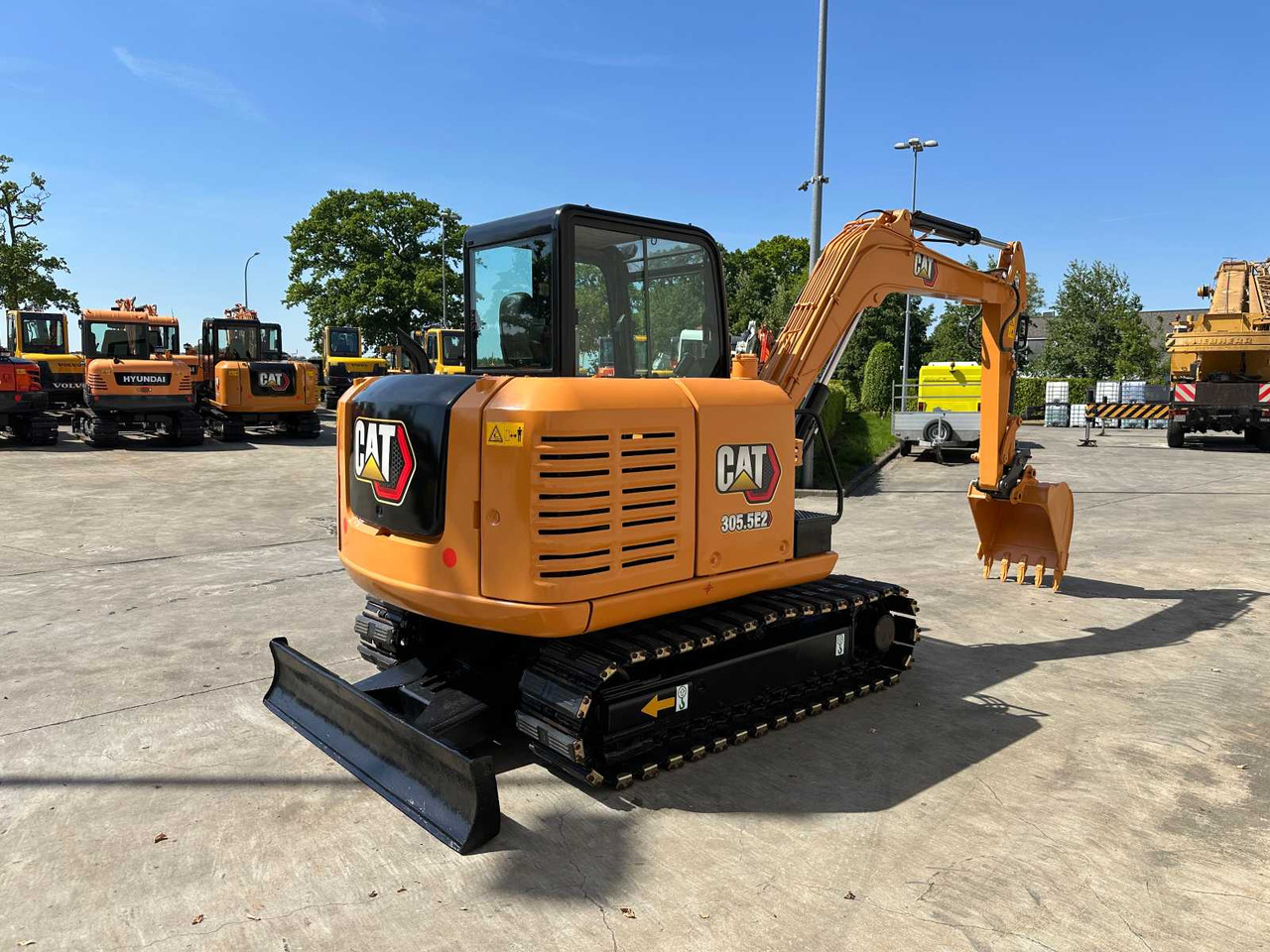 Caterpillar 305.5E2 - Vikšrinis ekskavatorius: foto 4 Caterpillar 305.5E2 - Vikšrinis ekskavatorius: foto 4