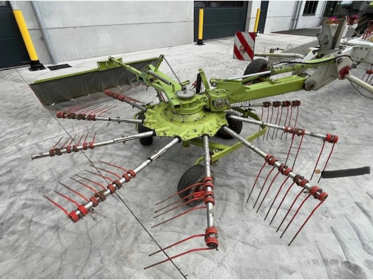 Claas Liner 1550 Twin Pro - Pašarų tvarkymo technika: foto 4 Claas Liner 1550 Twin Pro - Pašarų tvarkymo technika: foto 4