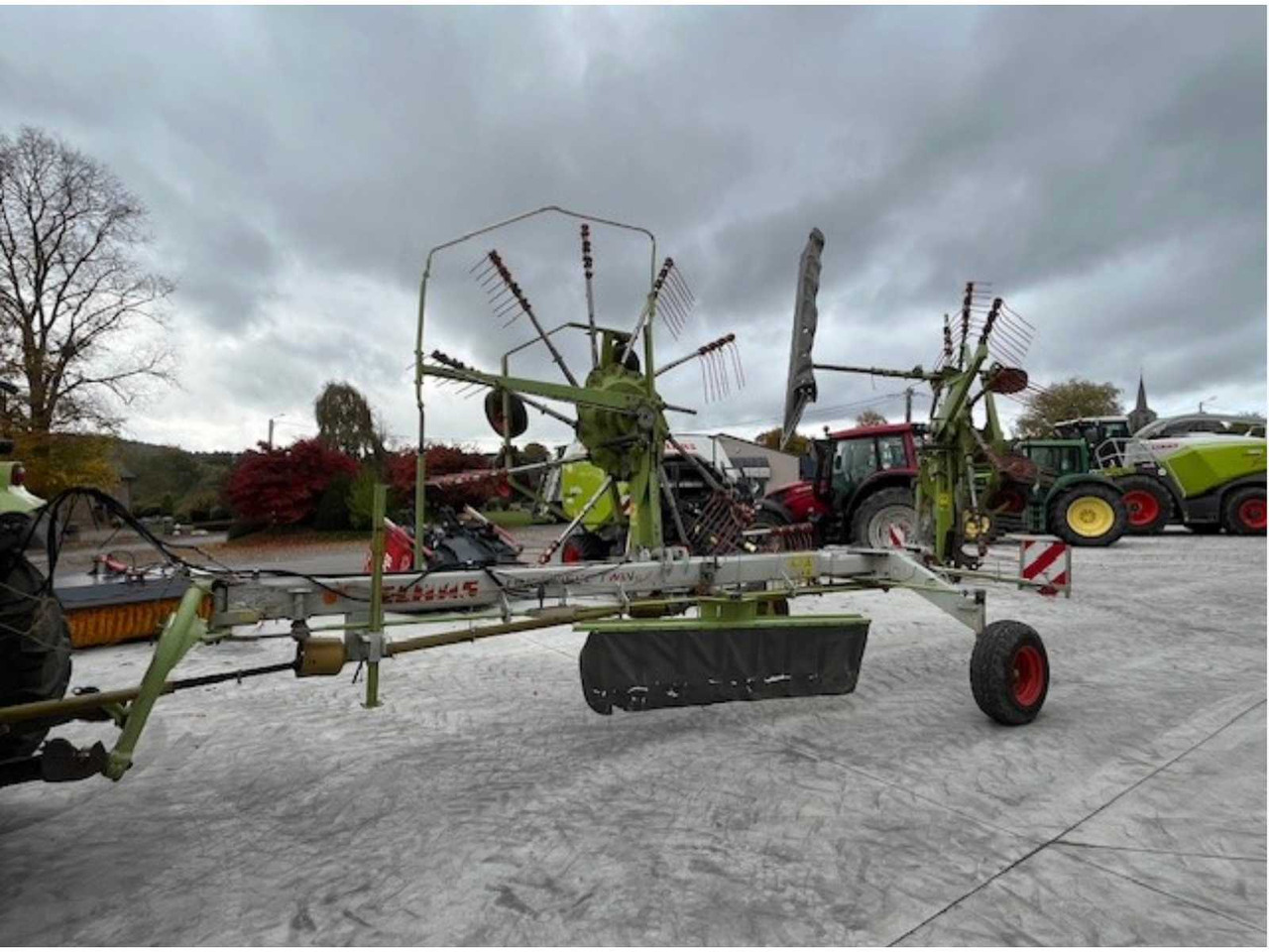 Claas Liner 1550 Twin Pro - Pašarų tvarkymo technika: foto 1 Claas Liner 1550 Twin Pro - Pašarų tvarkymo technika: foto 1
