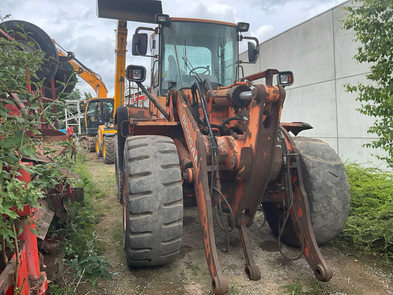 DOOSAN DL300 - Ratinis krautuvas: foto 1 DOOSAN DL300 - Ratinis krautuvas: foto 1