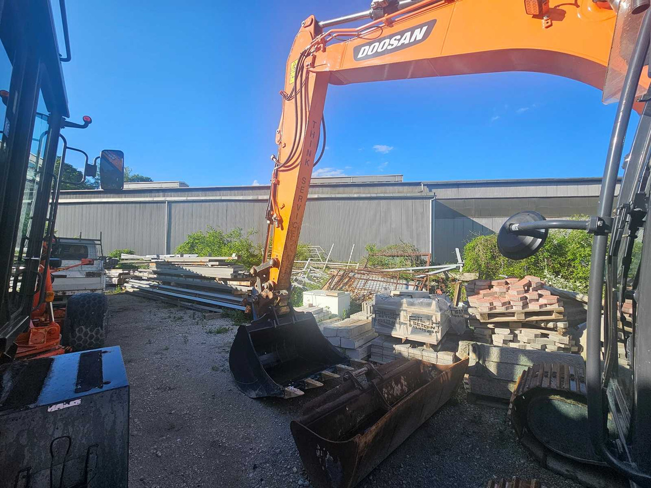 DOOSAN DX140LCR-7 - Vikšrinis ekskavatorius: foto 5 DOOSAN DX140LCR-7 - Vikšrinis ekskavatorius: foto 5