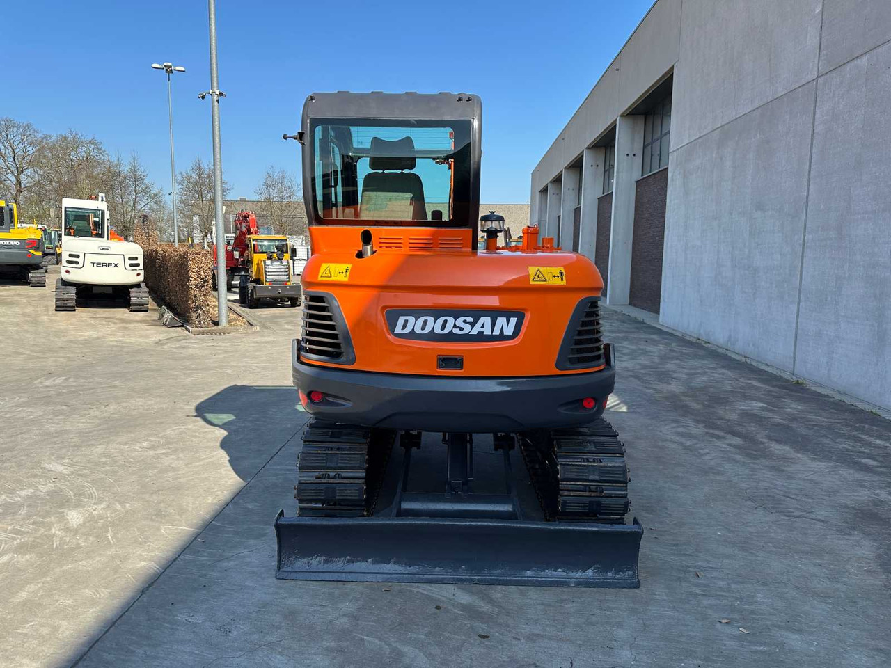 Doosan DX55-9C - Vikšrinis ekskavatorius: foto 5 Doosan DX55-9C - Vikšrinis ekskavatorius: foto 5