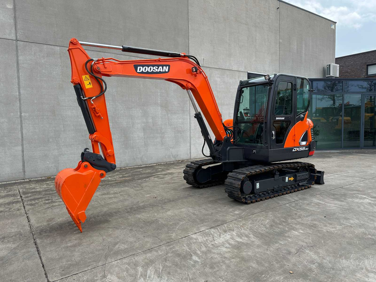 Doosan DX55-9C - Vikšrinis ekskavatorius: foto 1 Doosan DX55-9C - Vikšrinis ekskavatorius: foto 1