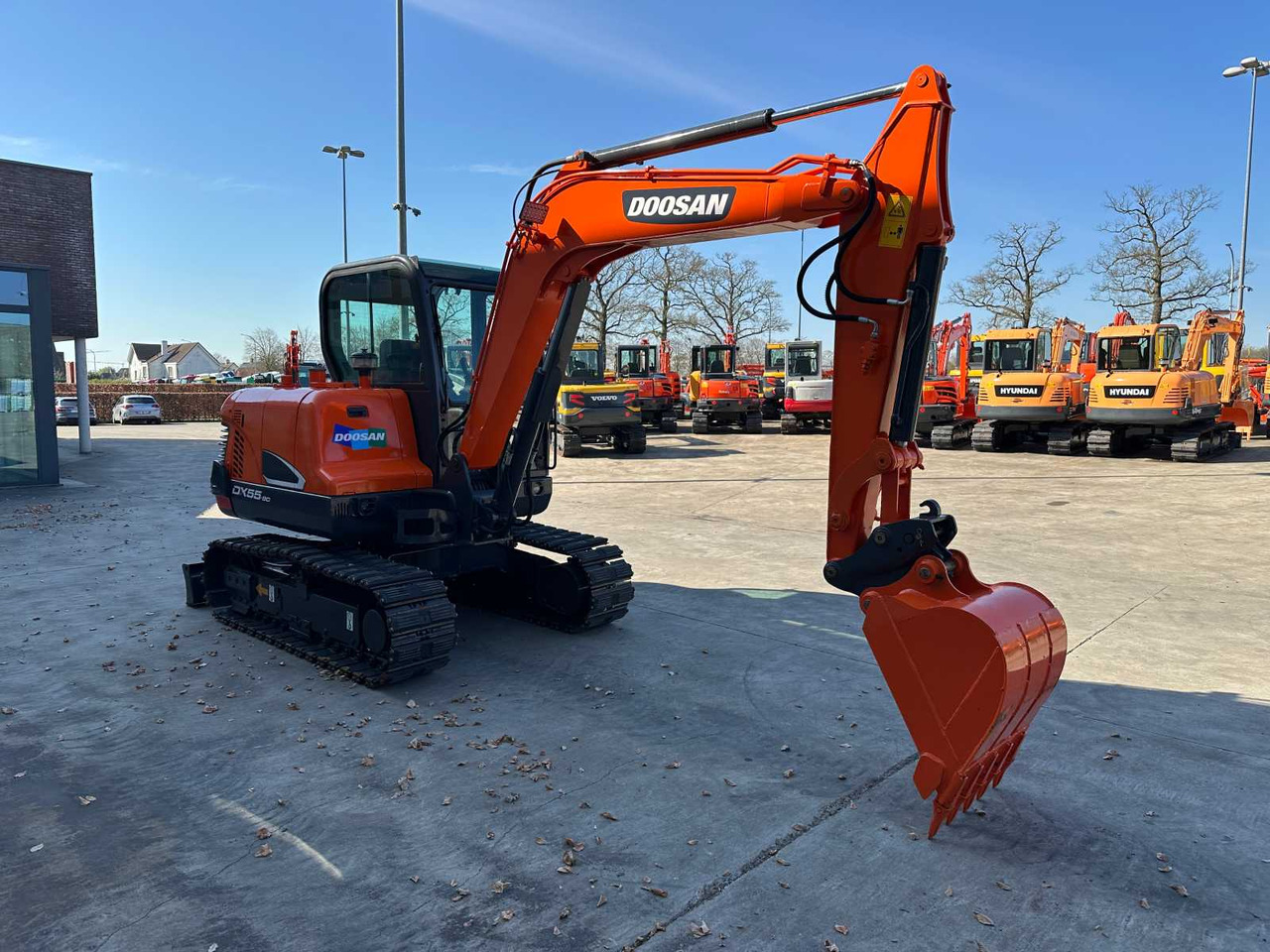 Doosan DX55-9C - Vikšrinis ekskavatorius: foto 3 Doosan DX55-9C - Vikšrinis ekskavatorius: foto 3