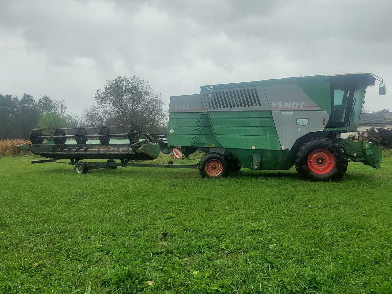 FENDT 8350 - Derliaus nuėmimo kombainas: foto 1 FENDT 8350 - Derliaus nuėmimo kombainas: foto 1