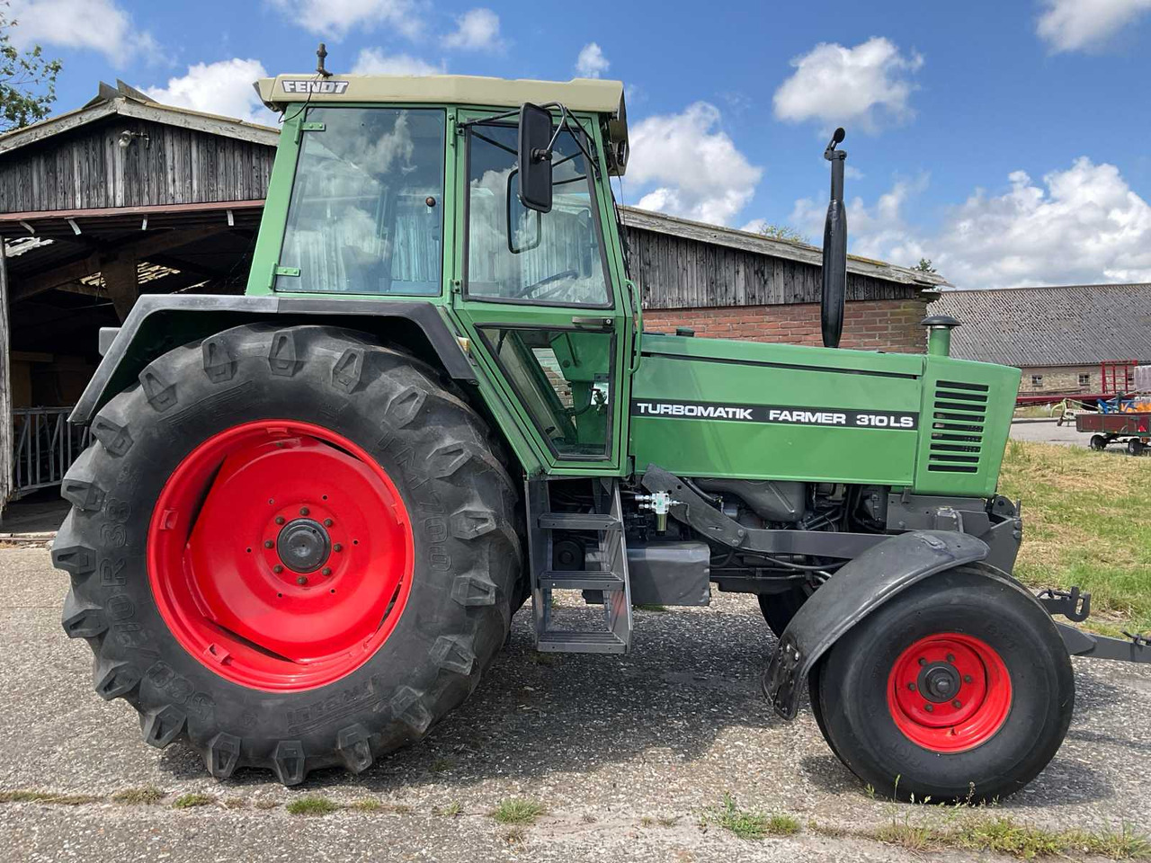 Fendt Farmer 310LS Turbomatik - Traktorius: foto 5 Fendt Farmer 310LS Turbomatik - Traktorius: foto 5
