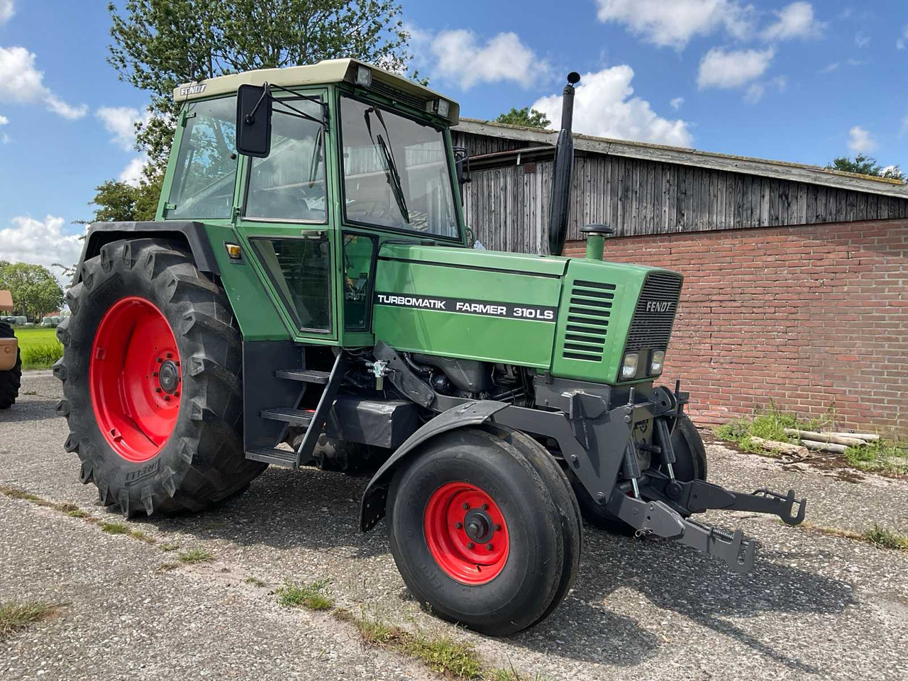 Fendt Farmer 310LS Turbomatik - Traktorius: foto 4 Fendt Farmer 310LS Turbomatik - Traktorius: foto 4