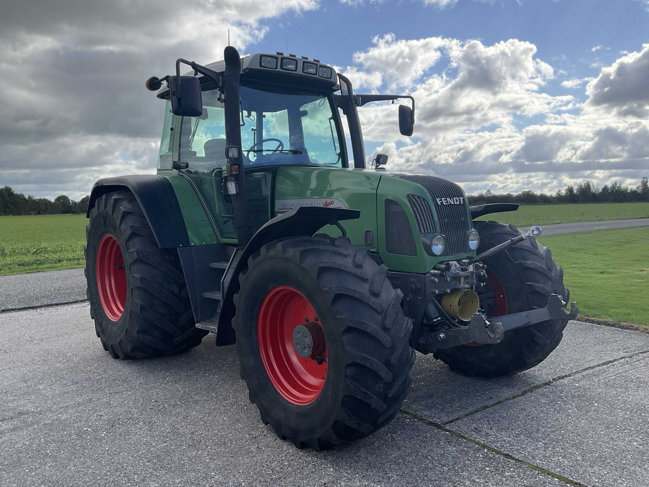 Fendt Vario 716 - Traktorius: foto 2 Fendt Vario 716 - Traktorius: foto 2