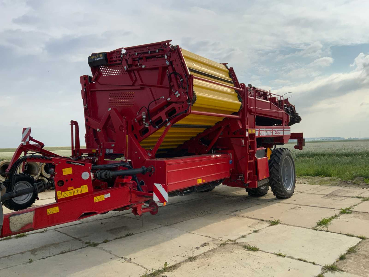 Grimme SE250 - Bulvių kombainas: foto 1 Grimme SE250 - Bulvių kombainas: foto 1