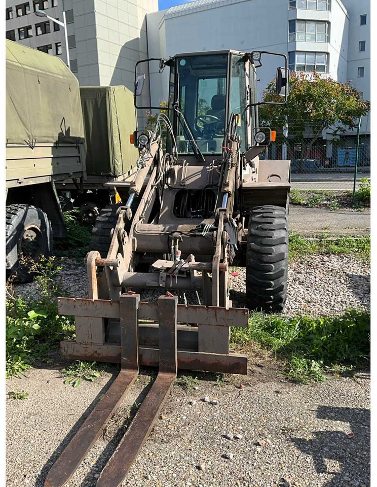 Hitachi FR 70PL Radlader mit Zubehör - Ratinis krautuvas: foto 2 Hitachi FR 70PL Radlader mit Zubehör - Ratinis krautuvas: foto 2