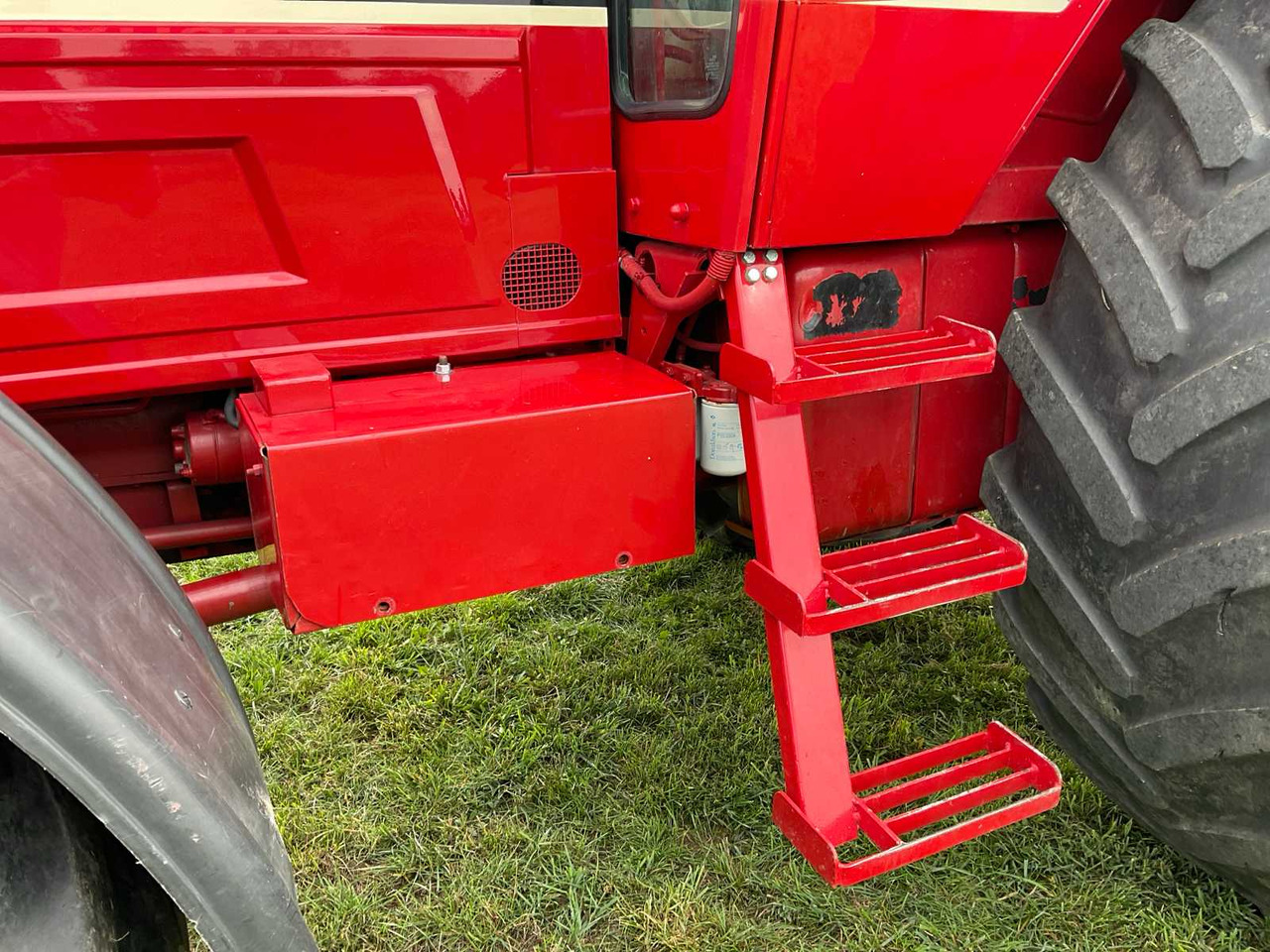 Traktorius International 1255: foto 10