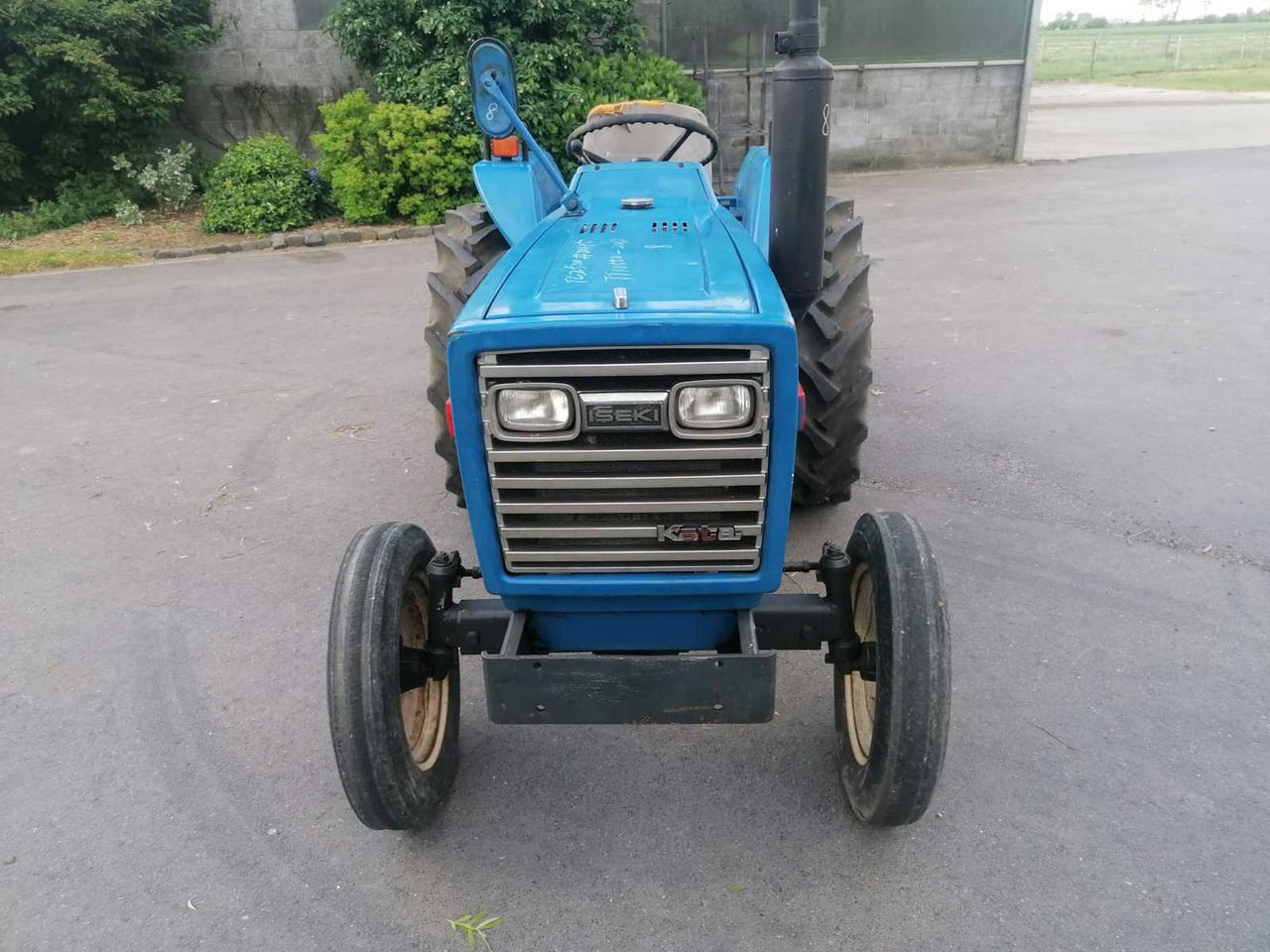 Iseki TL2500 - Mini traktorius: foto 2 Iseki TL2500 - Mini traktorius: foto 2