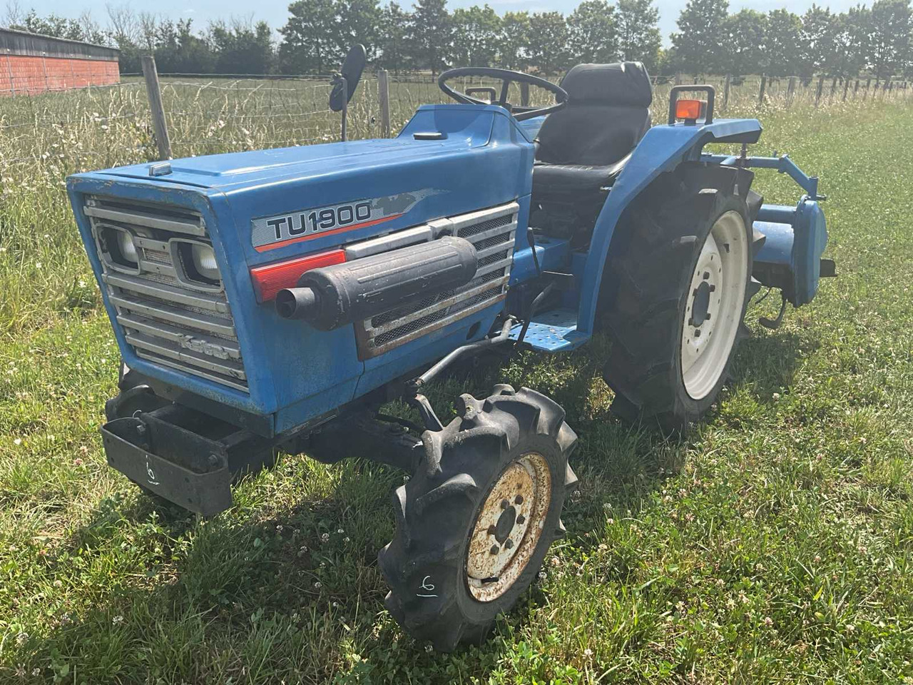 Iseki TU1900 - Mini traktorius: foto 1 Iseki TU1900 - Mini traktorius: foto 1
