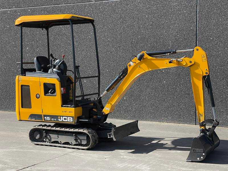 JCB 15 C-1 - Vikšrinis ekskavatorius: foto 1 JCB 15 C-1 - Vikšrinis ekskavatorius: foto 1