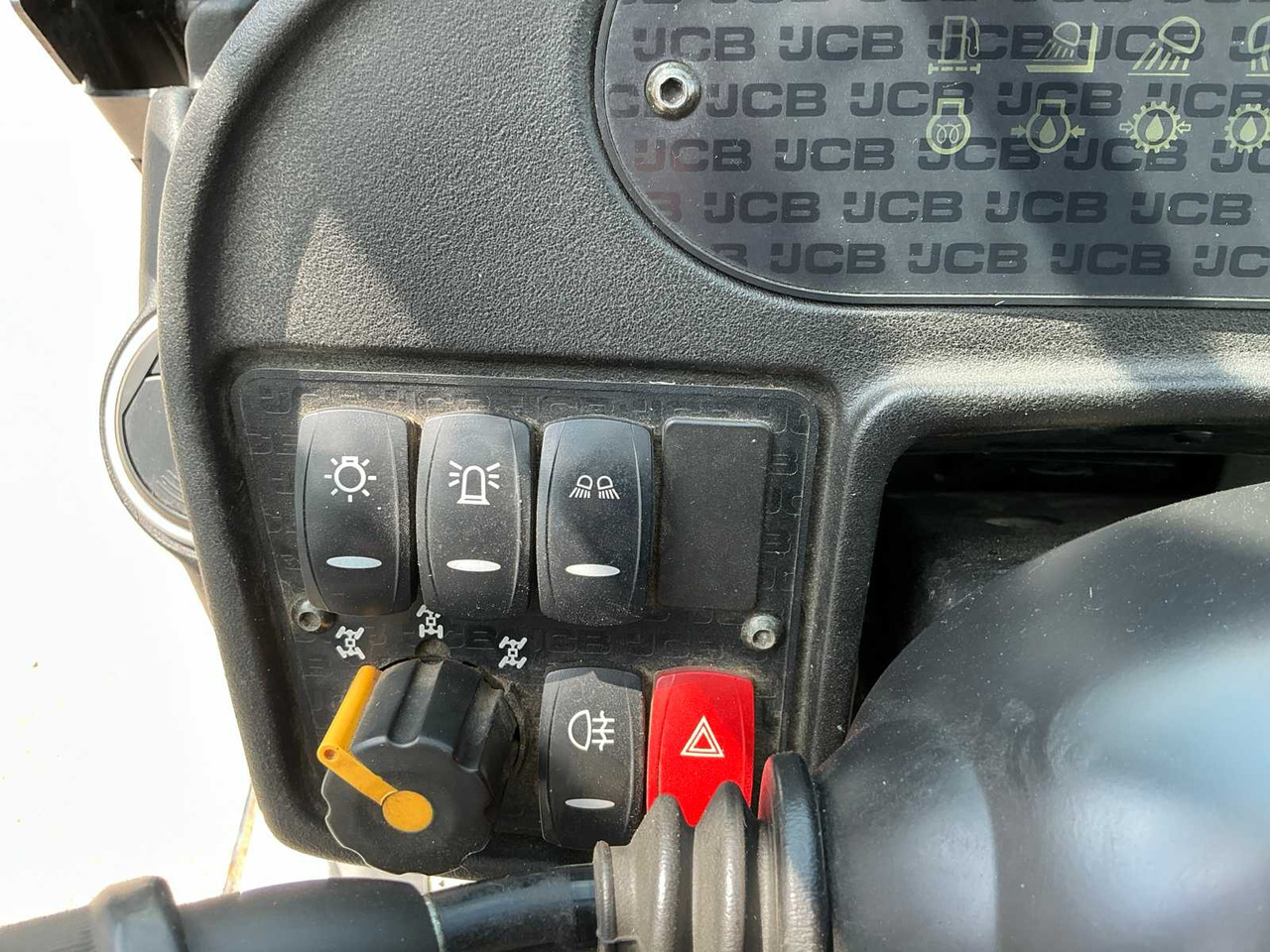 Ratinis krautuvas JCB 540-140: foto 34