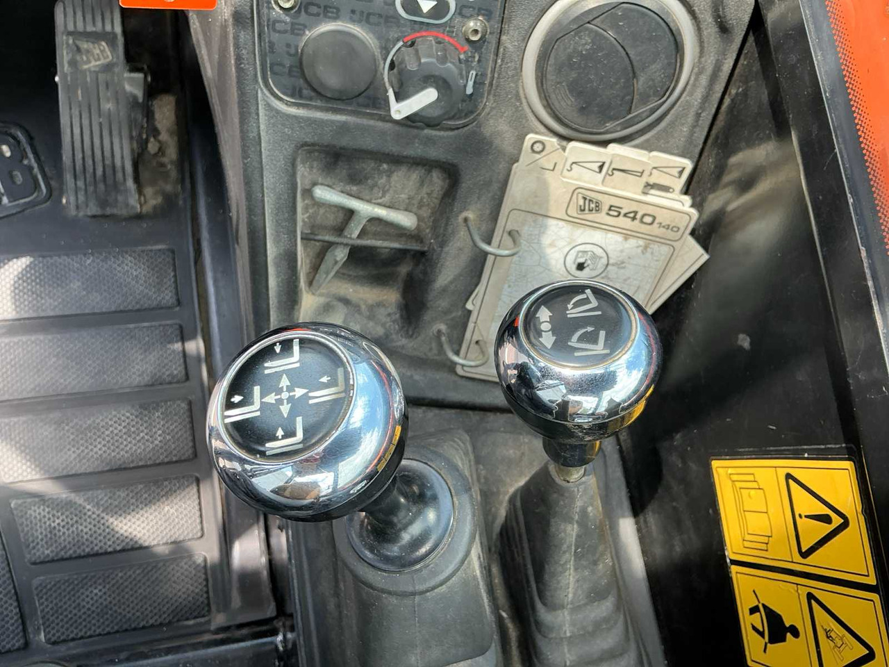 Ratinis krautuvas JCB 540-140: foto 31