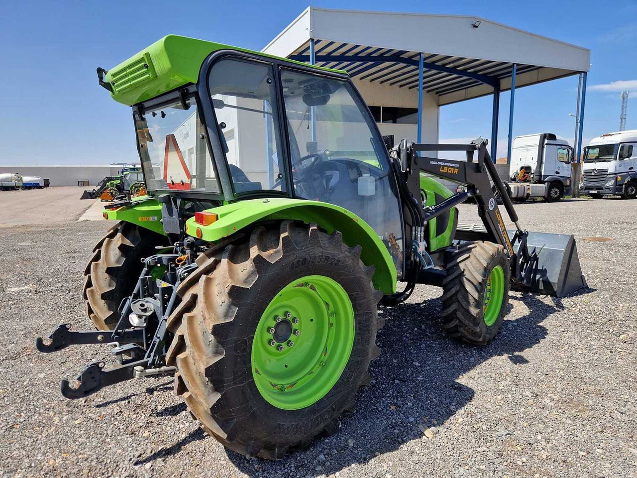 KUBOTA M 5111 L-R - Traktorius: foto 5 KUBOTA M 5111 L-R - Traktorius: foto 5