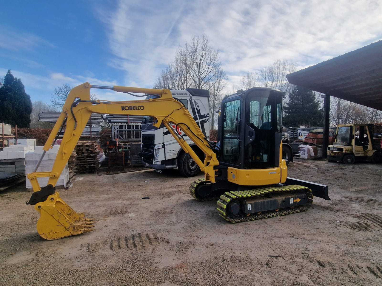 Kobelco SK35SR-6 - Vikšrinis ekskavatorius: foto 5 Kobelco SK35SR-6 - Vikšrinis ekskavatorius: foto 5