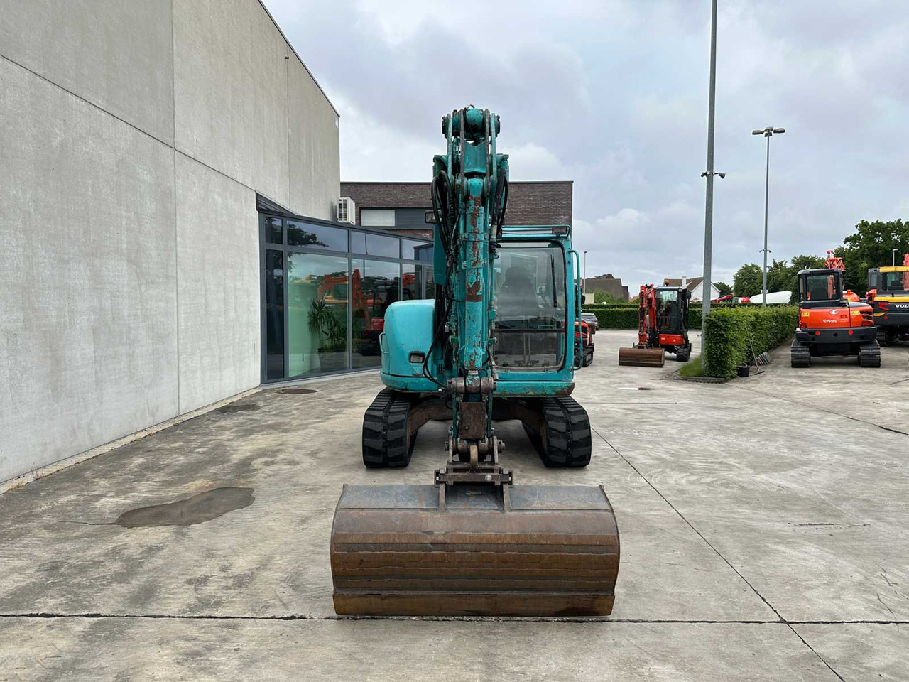 Kobelco SK70SR - Vikšrinis ekskavatorius: foto 2 Kobelco SK70SR - Vikšrinis ekskavatorius: foto 2