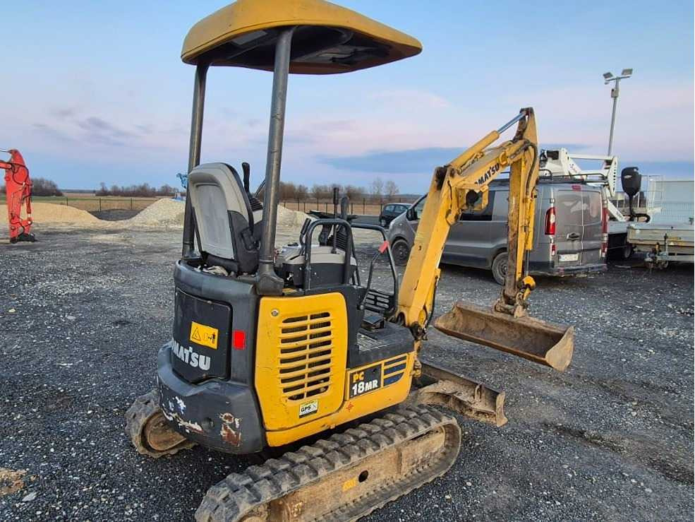 Komatsu PC18MR-2 - Mini ekskavatorius: foto 3 Komatsu PC18MR-2 - Mini ekskavatorius: foto 3